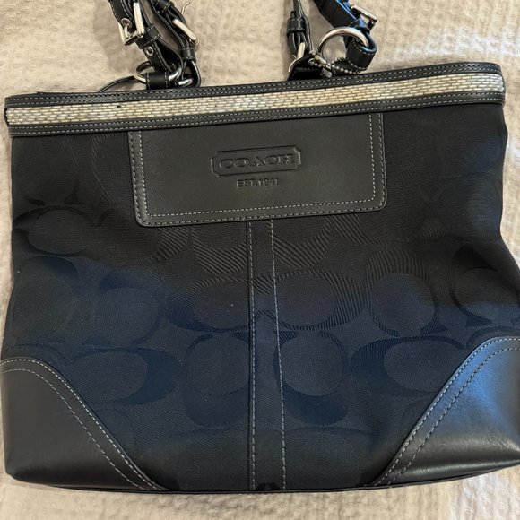 Coach Tote Bag - Picture 1 of 8